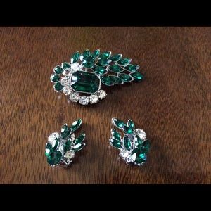 Vintage Brooch and Clip On Earrings